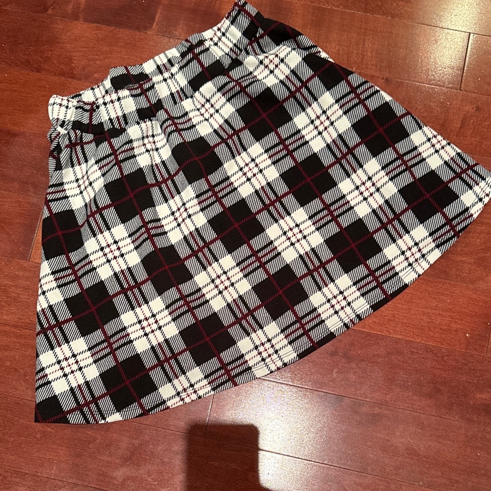 Women’s plaid skirt